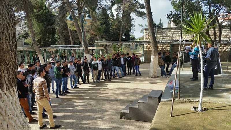 كتلة الوعي في جامعتي بيرزيت ودار المعلمين تلقي كلمة حول تبرئة الطاغية مبارك وأعوانه