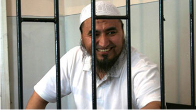 السلطات القرغيزية تبدأ بمحاكمة إمام مسجد السرخسي للاشتباه بانتمائه لحزب التحرير ودعوته لإقامة الخلافة