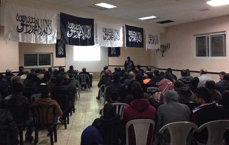 شباب حزب التحرير يعقدون محاضرة تفاعلية حول المناهج المدرسية في بتير – بيت لحم
