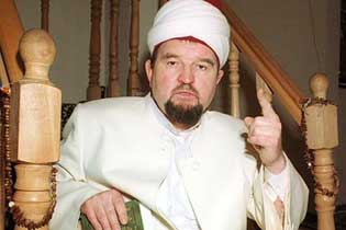 محكمة موسكو تحكم على إمام مسجد موسكو بالإقامة الجبرية بسبب تأييده لحزب التحرير