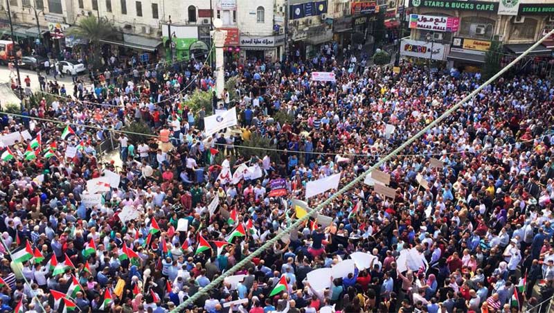 حراك الضمان يكشف عن وعي أهل فلسطين على فساد السلطة وتأمرها على الناس