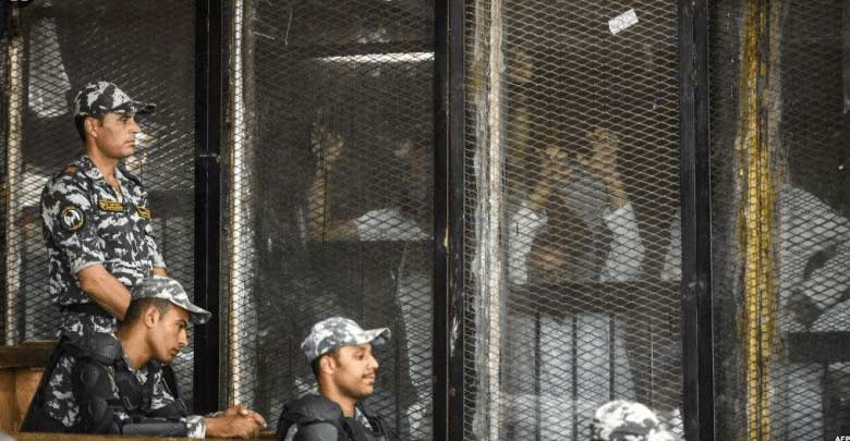 طاغية مصر يصدر أحكاما بالإعدام على خيرة شباب الأمة! فمن يوقف ظلمه وطغيانه؟!