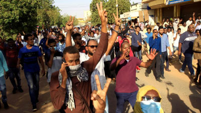 جواب سؤال  الاحتجاجات في السودان ما لها وما عليها!