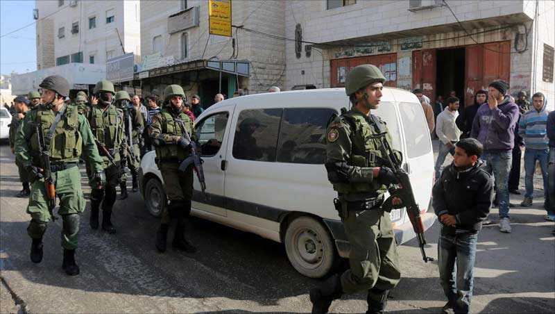 مُحدث: السلطة الفلسطينية تشن حملة اعتقالات ومداهمات لبيوت شباب حزب التحرير في الضفة 