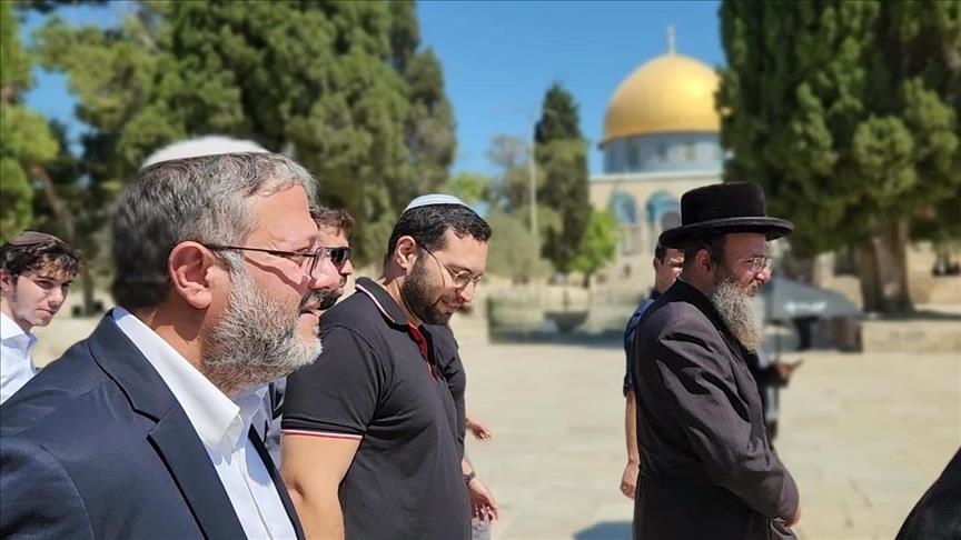 Aqsa4825