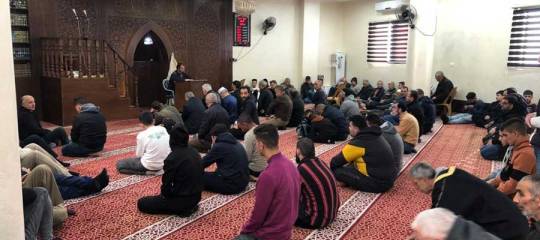 شباب حزب التحــرير في مدينة الخليل يعقدون درسا في مسجد دار الإسـلام