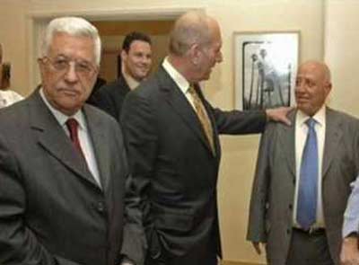 تعليق صحفي: عباس ويهود يريدون استبدال يهودية "إسرائيل" بيهودية سلطة عباس
