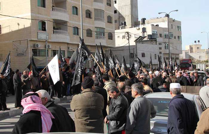 فيديو وتقرير: الوقفة الاحتجاجية التي نظمها حزب التحرير ووجهاء الخليل ضد تملك الروس لأراضي وقف اسلامي