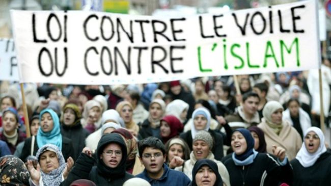  تعليق صحفي:  محاولة انتاج "إسلام" فرنسي تظهر زيف الحضارة الغربية ومحاربتها للإسلام!